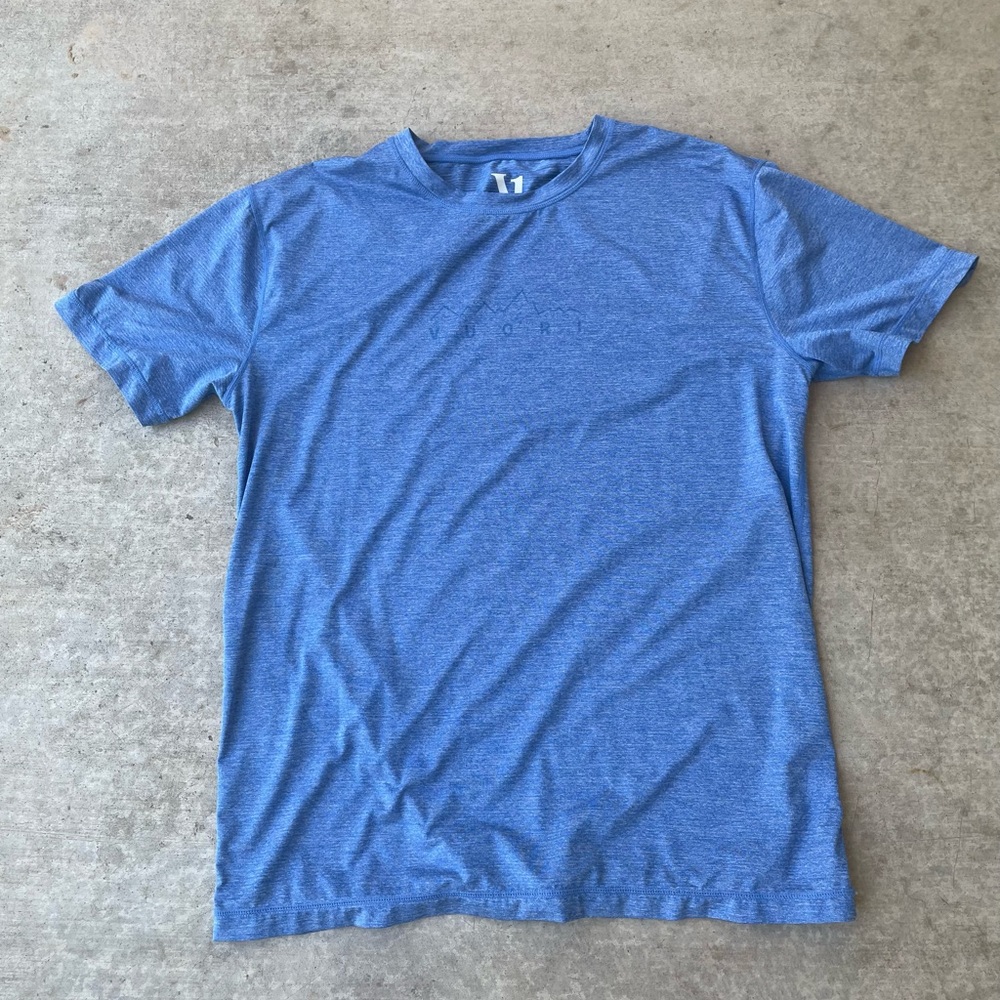 Vuori Shirt Size XL